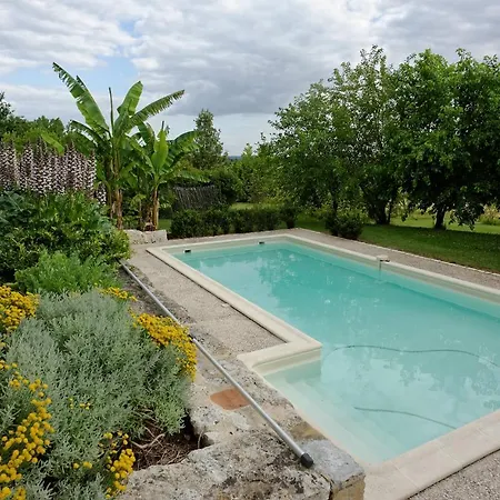 Le Fournil De Remus A Cavarcou Holiday home Cavarc