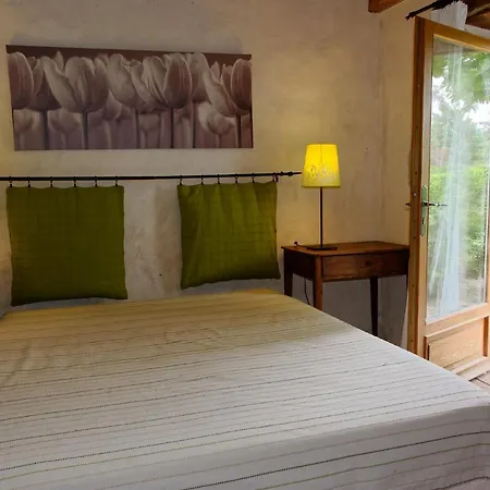 Holiday home Le Fournil De Remus A Cavarcou