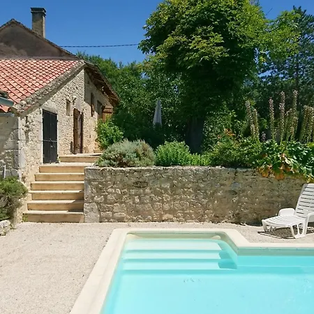 Holiday home Le Fournil De Remus A Cavarcou Cavarc